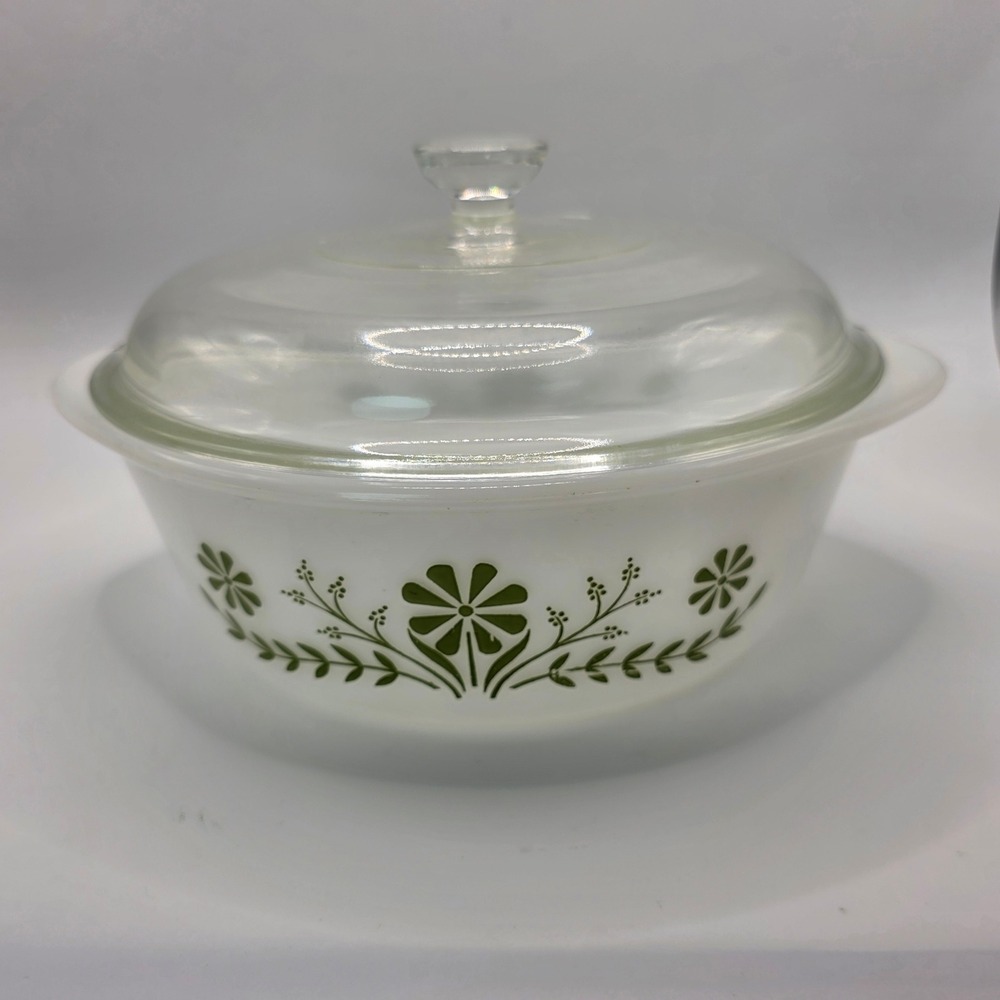 Vintage Glasbake Green Daisy Milk Glass Casserole Dish with Lid J2600 1.5 Qt